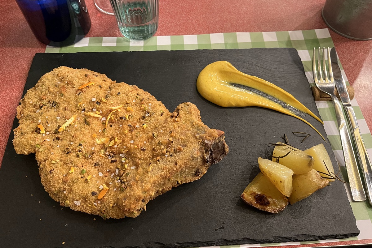 Cotoletta alla milanese con panatura al pistacchio